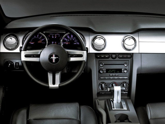 2008 Ford Mustang Deluxe
