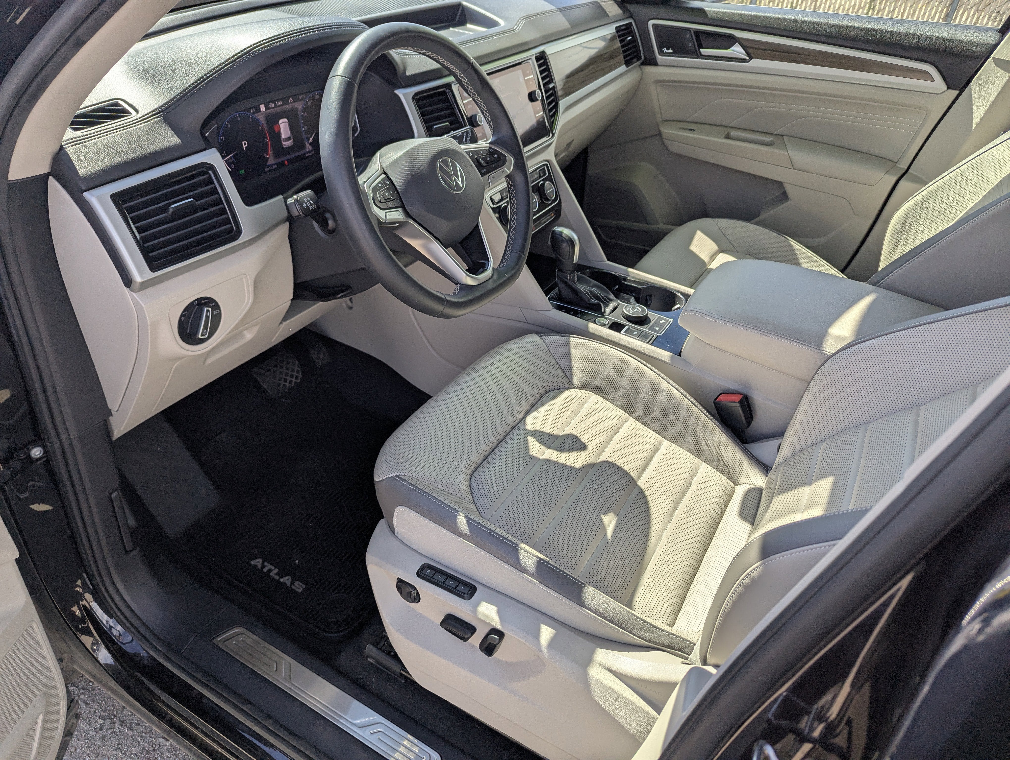 2021 Volkswagen Atlas 3.6L V6 SEL Premium