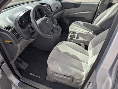 2008 Kia Sedona LX