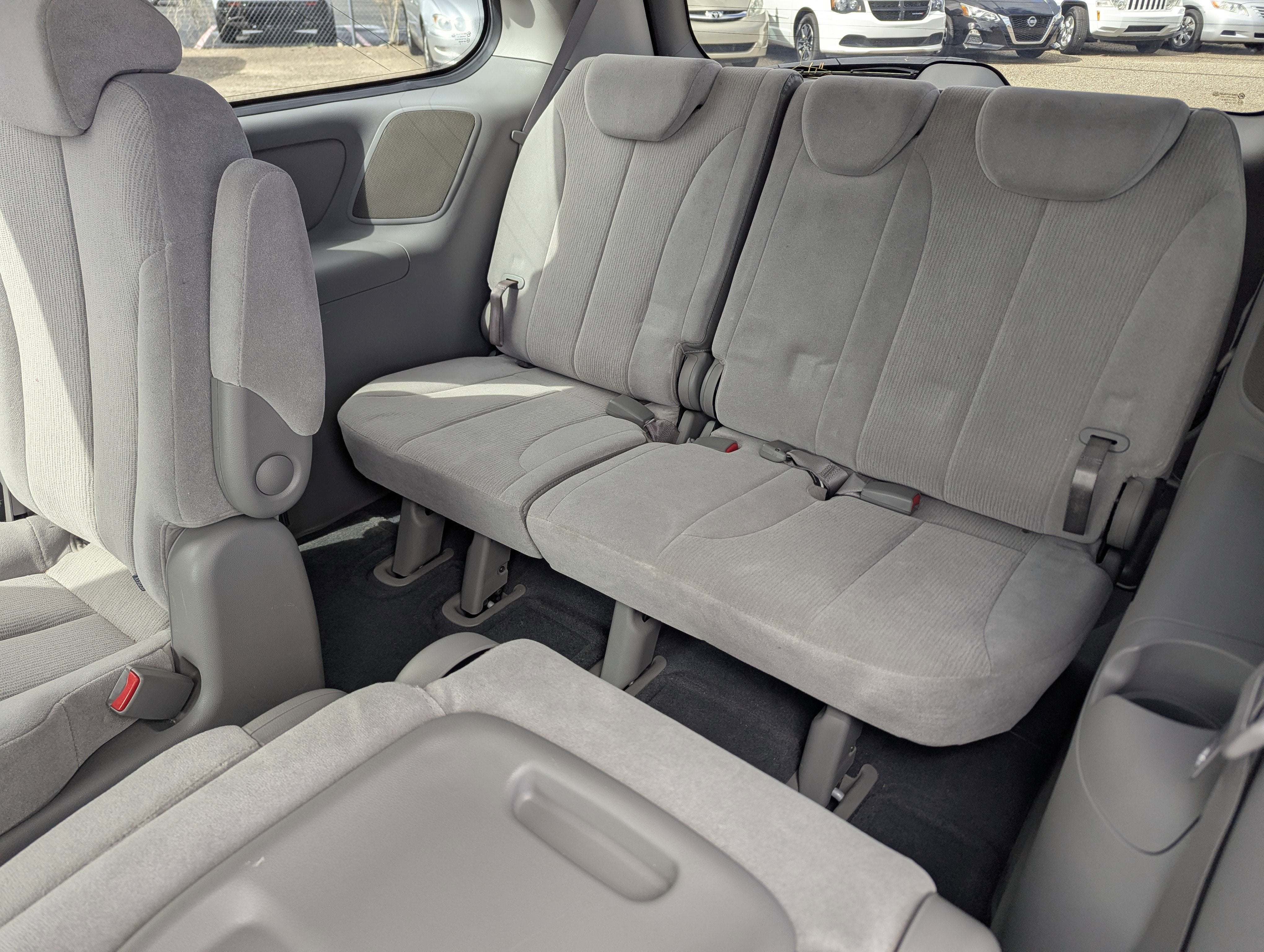 2008 Kia Sedona LX