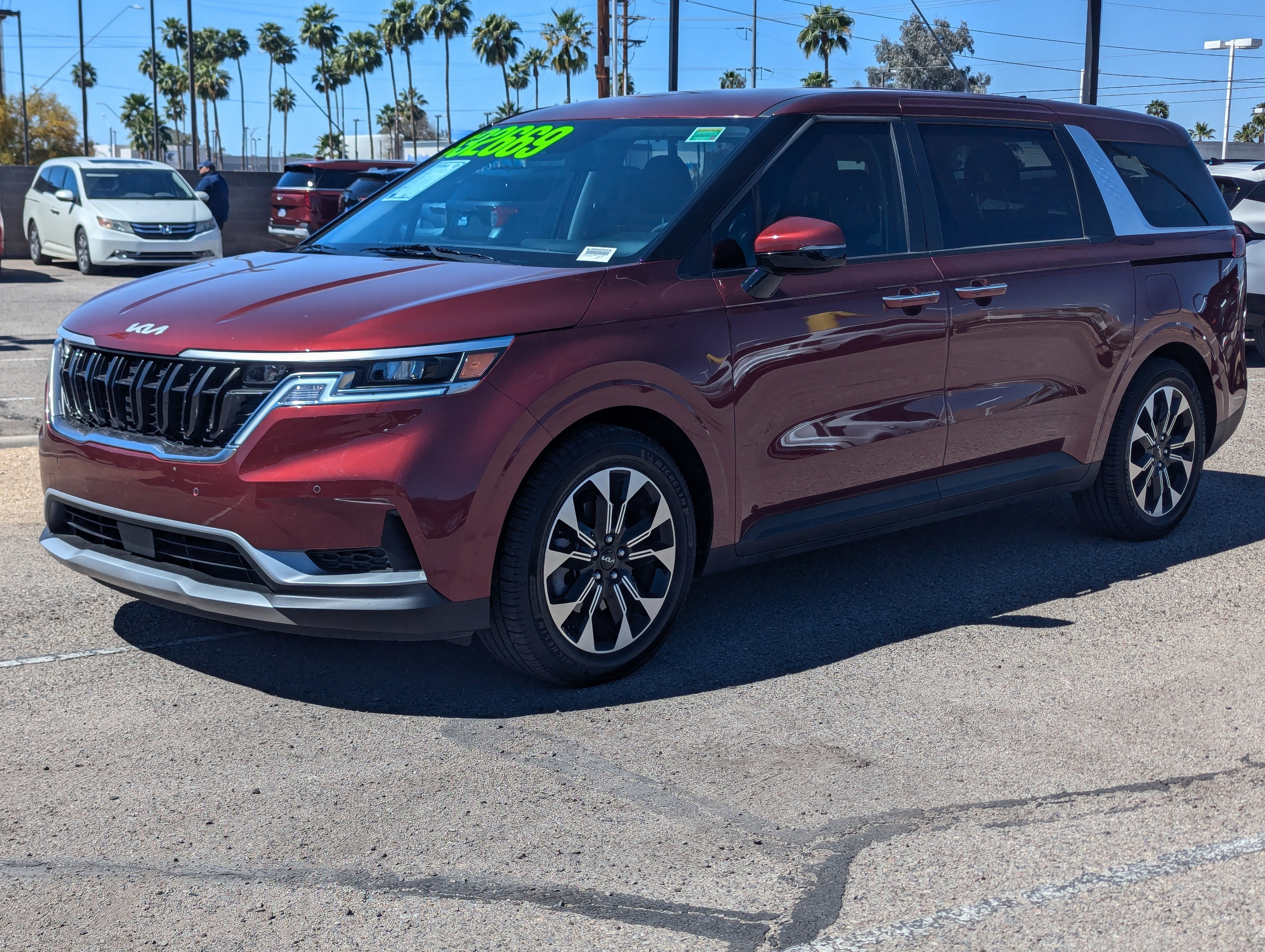 2024 Kia Carnival EX