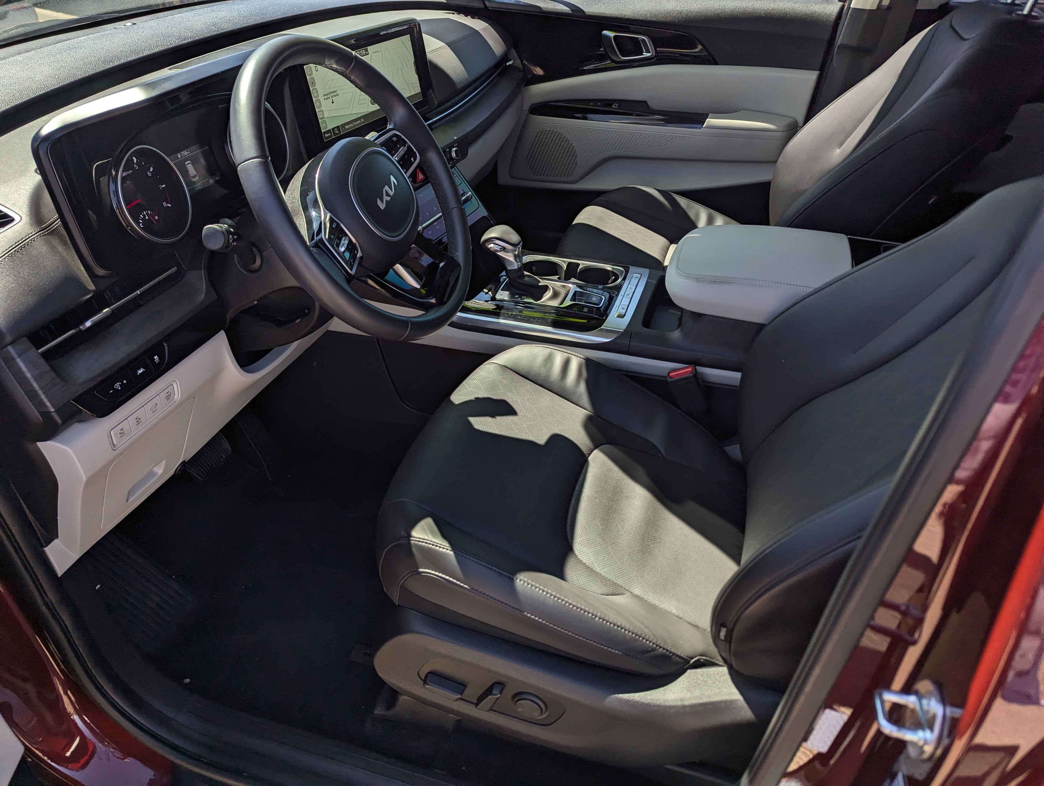 2024 Kia Carnival EX