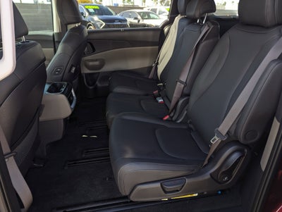 2025 Kia Carnival Hybrid EX